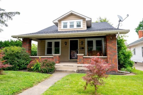 1113 Catalpa Dr, Liberty Township, OH 45042