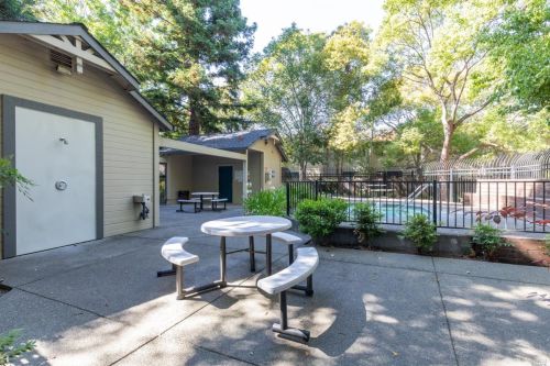 1971 Windmill Cir, Santa Rosa CA  95403-6934 exterior