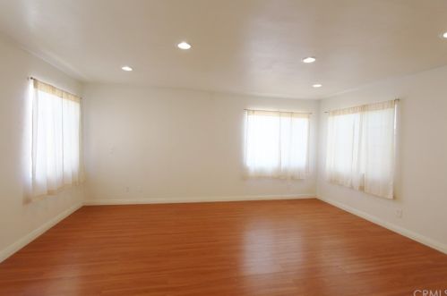 4822 Falcon Ave, Long Beach, CA 90807-1206