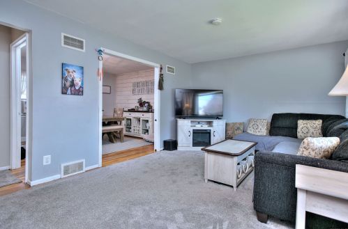 170 Brookbend Dr, Stratford, CT 06614-3053