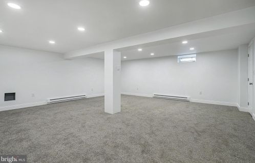 19 Locust Cir, Navy Sup Dpt PA  17050-3192 exterior