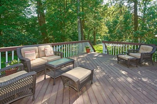 26 Bonwit Rd, Rye Brook NY  10573-1437 exterior