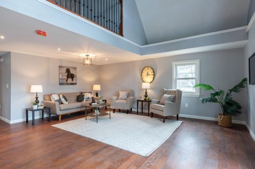 2 Butterfield Ln, Stratham NH  03885-2344 exterior