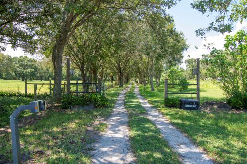 7855 66 Ave, Vero Beach FL  32968-9738 exterior