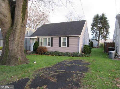1351 Glen Moore Cir, Lancaster, PA 17601-4027