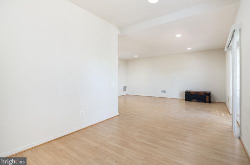 15055 Clementine Way, Haymarket VA  20169-3319 exterior