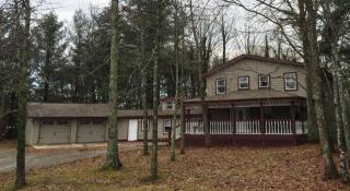 9518 Cherokee Trl, Crossville, TN 38572-3577