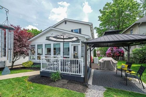 732 8th Ave, Beaver Falls PA  15010-3126 exterior