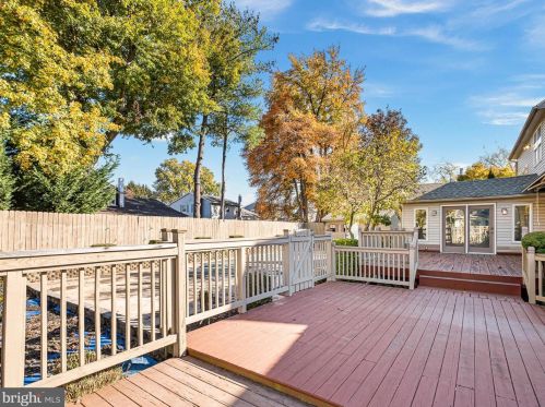 22 Nicole Ct, New Castle DE  19720-3760 exterior