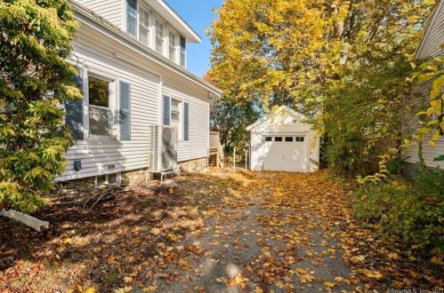 51 Riverview Ave, Groton CT  06340-3513 exterior