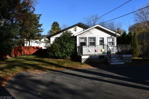 383 Clinton St, Dover, NJ 07801-1712