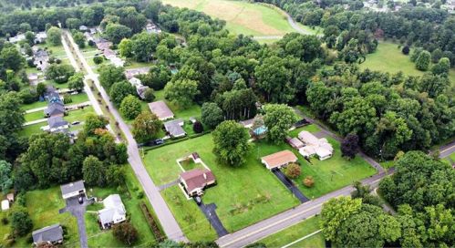 955 Buhl Farm Dr, Hermitage, PA 16148-2505