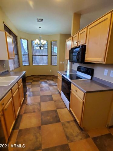 1012 Wade Dr, Gilbert AZ 85234-2945 exterior