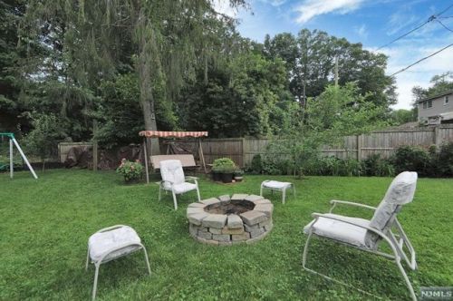 12 River Rd, Oakland NJ  07436-1929 exterior