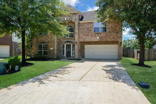 2048 Borthwick Ln, Conroe, TX 77301-4320