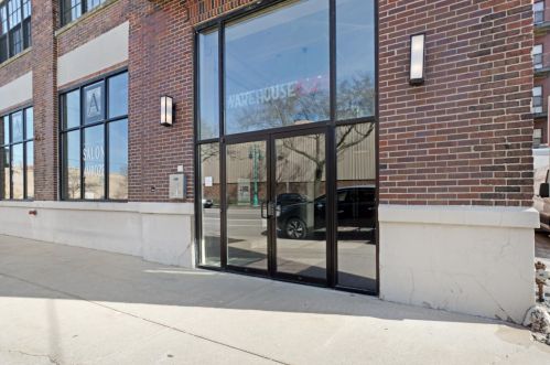 525 Chicago St, Milwaukee WI  53202-5922 exterior