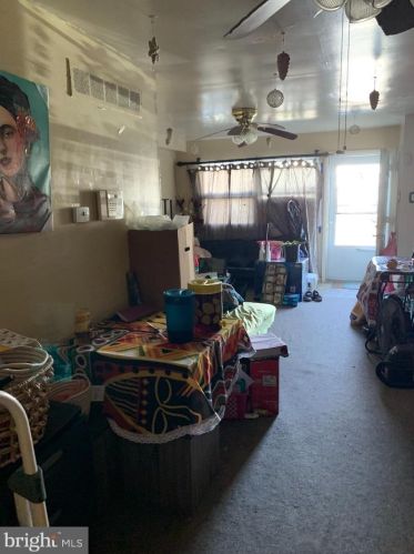 60 Thorn Ln, New Castle DE  19720-2152 exterior