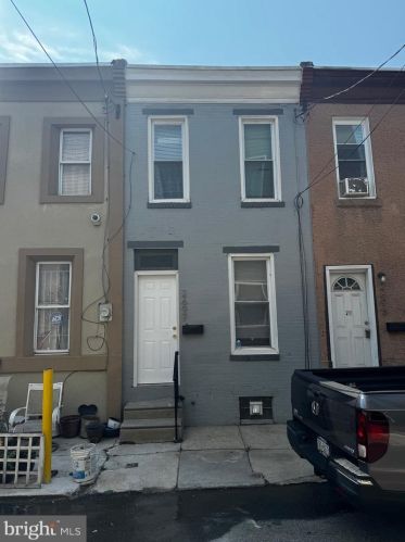 2697 Collins St, Philadelphia PA  19125-1407 exterior