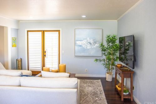 1341 Vallejo Way, Upland CA  91786-3164 exterior