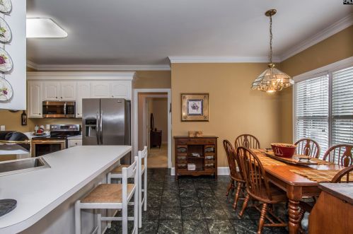 140 Clubhouse Dr, Cayce-West Columbia SC 29172-2584 exterior