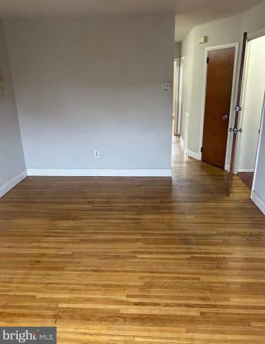 8124 Ditman St, Philadelphia, PA 19136-2813