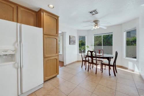 272 Sparrow St, Vacaville CA  95687-7225 exterior