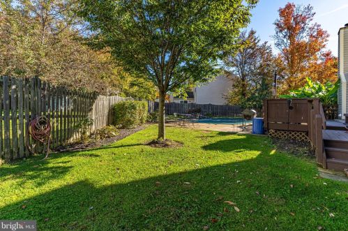 14100 Heatherstone Dr, Bowie MD  20720-4833 exterior