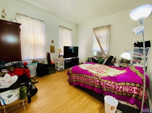 215 Montgomery St, Bloomfield NJ  07003-4929 exterior