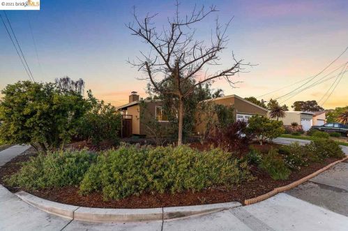 4304 Veronica Ave, Hayward, CA 94546-4732