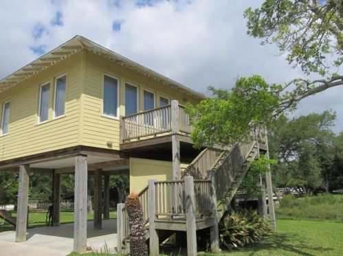 3006 Todville Rd, Taylor Lake Village, TX 77586-3012