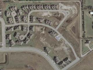 1811 Woodland Way, Slinger, WI 53086-9090
