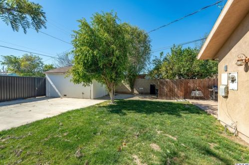 17536 Saticoy St, Van Nuys CA 91406-2333 exterior