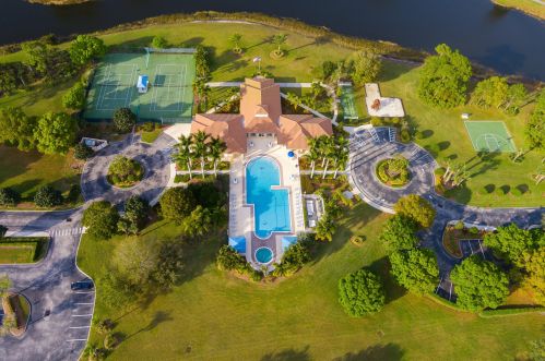 1583 Harbour Isles Cir, Fort Pierce, FL 34986-3402