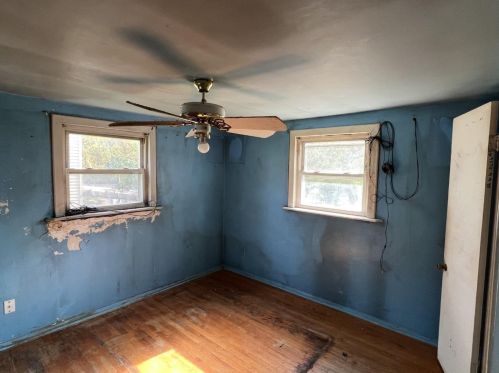 14 Vivian Dr, Florence KY  41042-9742 exterior