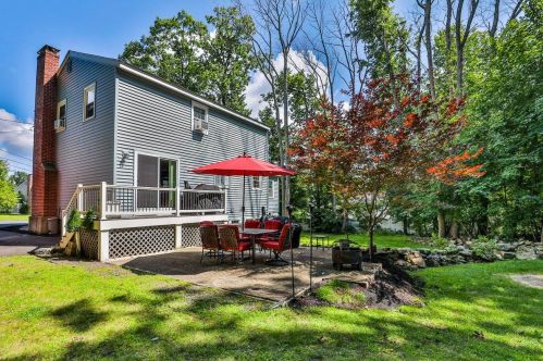 3 Trina Rd, Salem NH  03079-2077 exterior