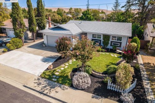 2043 Del Monte St, Livermore CA  94551-1116 exterior