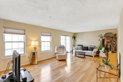 30 Marrow St, Newark NJ  07103-3151 exterior