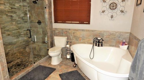 17639 Palamino Lk Dr, Dade City FL 33523-1949 exterior