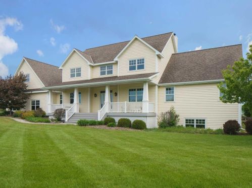 6494 Barrick Rd, Sturgeon Bay, WI 54235-2916