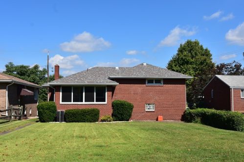 217 Larkspur St, Whitaker PA  15120-2207 exterior