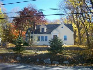 406 Baldwin Place Rd, Mahopac, NY 10541-4605