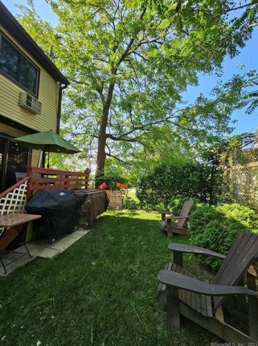 115 Lawn Ave, Stamford CT  06902-3124 exterior
