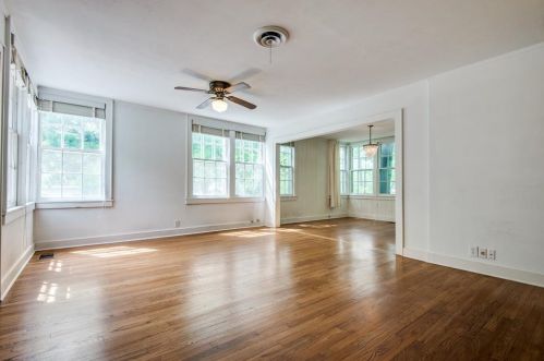 2220 Locust St, Denton TX  76209-1806 exterior