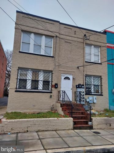 1825 Providence St, Washington DC  20002-1772 exterior