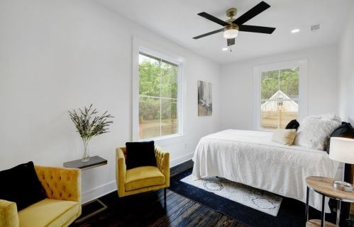 4703 Delores Ave, Austin TX 78721-2001 exterior