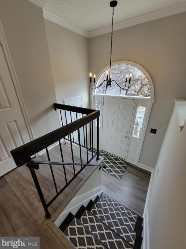 5824 Wye Oak Commons Ct, Springfield VA  22015-2842 exterior