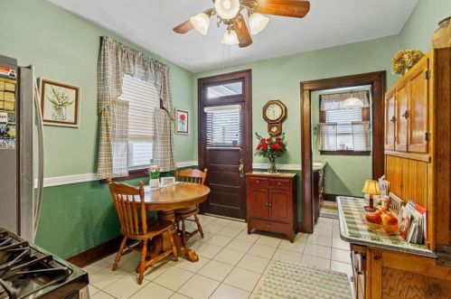 629 Maplewood Ave, Ambridge PA 15003-2415 exterior