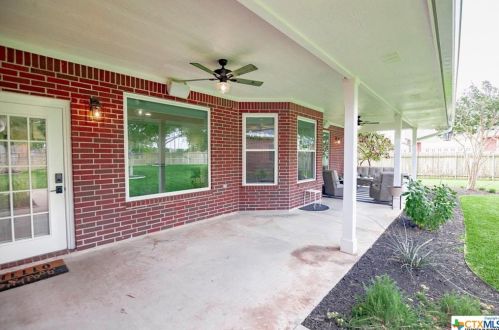 101 Legend Dr, Victoria TX  77904-3854 exterior