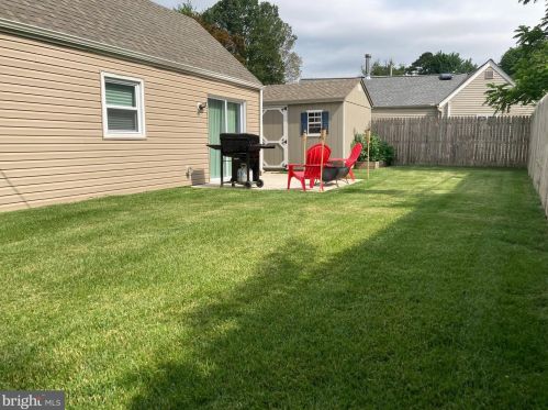 18 Harrow Pl, Wilmington DE  19805-1241 exterior