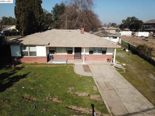 1512 F St, Valley Home, CA 95361-2231